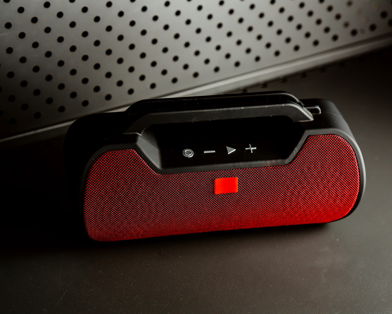 Speakers & Headphones